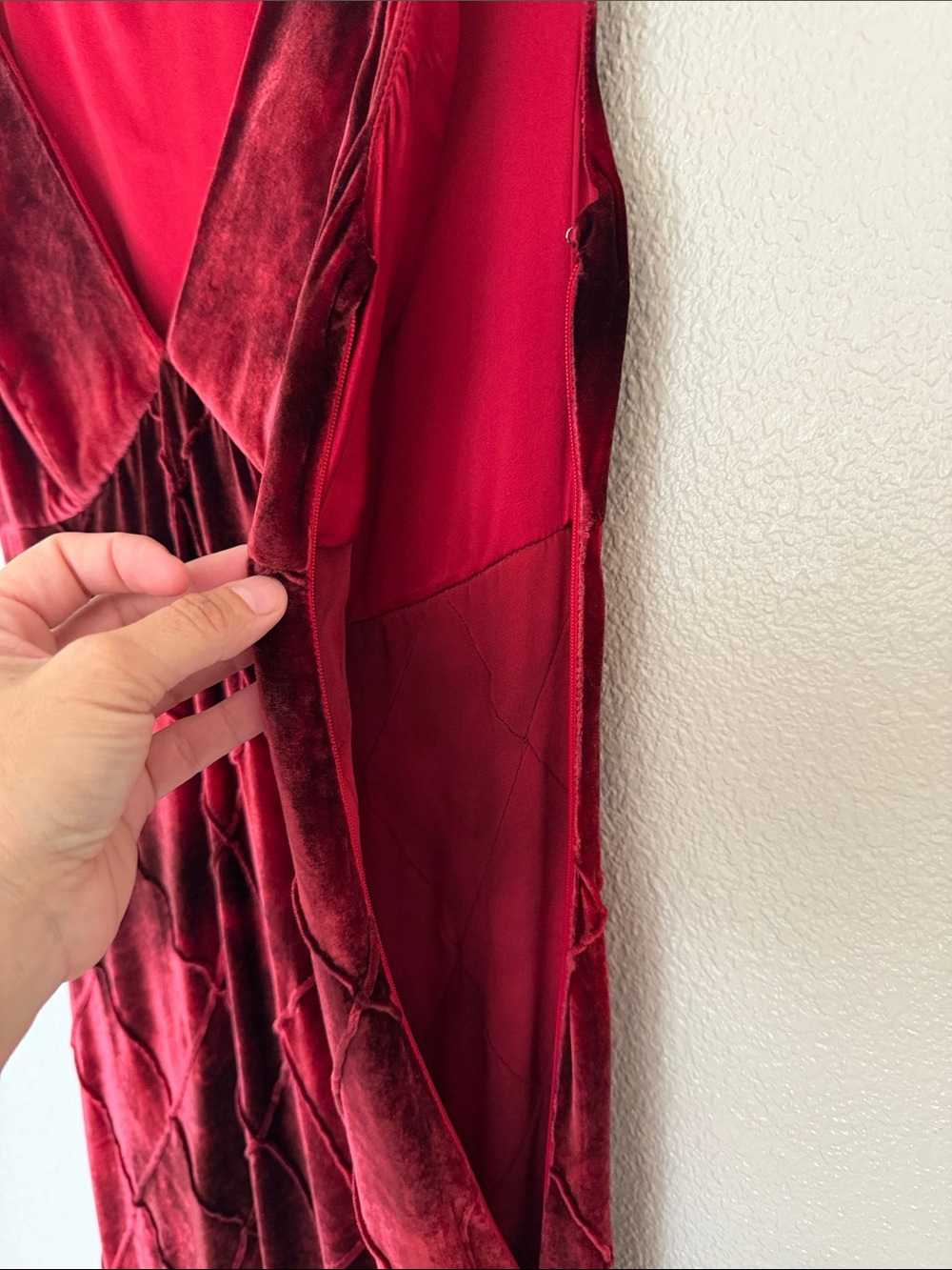 VTG St. John Evening Ruby Red Devoré Velvet Argyle Bias Cut Maxi Gown Dress Sz 6 - Picture 5 of 9